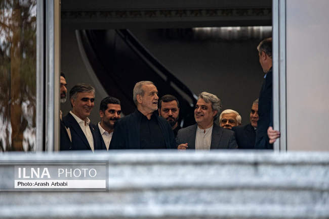  حاشیه جلسه هیات دولت