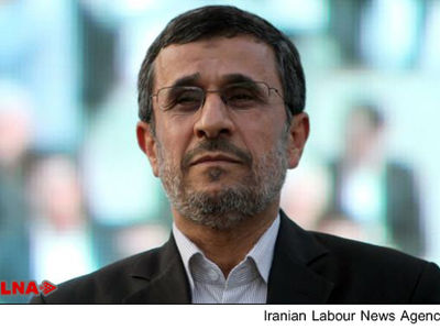 احمدی‌نژاد قهرمانی تیم ملی کشتی آزاد را تبریک گفت