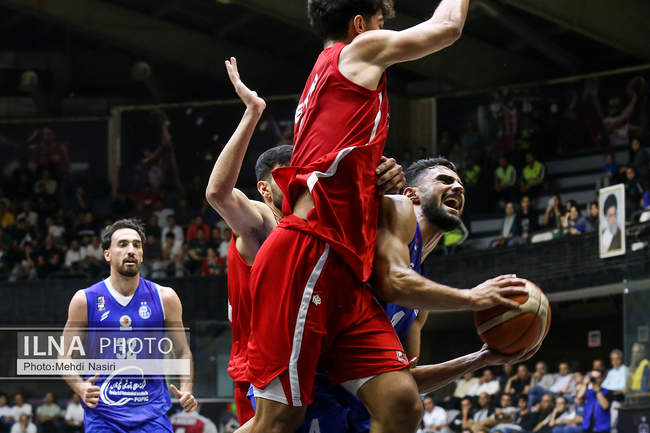 دیدار تیم های بسکتبال استقلال و شهرداری گرگان (گزارش تصویری)