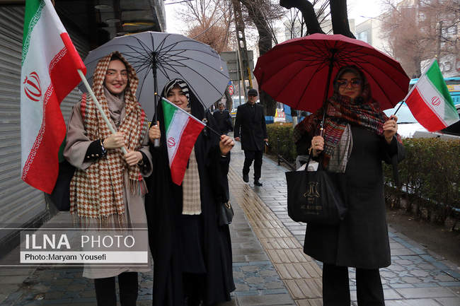 حضور مردم تبریز در راهپیمایی ۲۲ بهمن