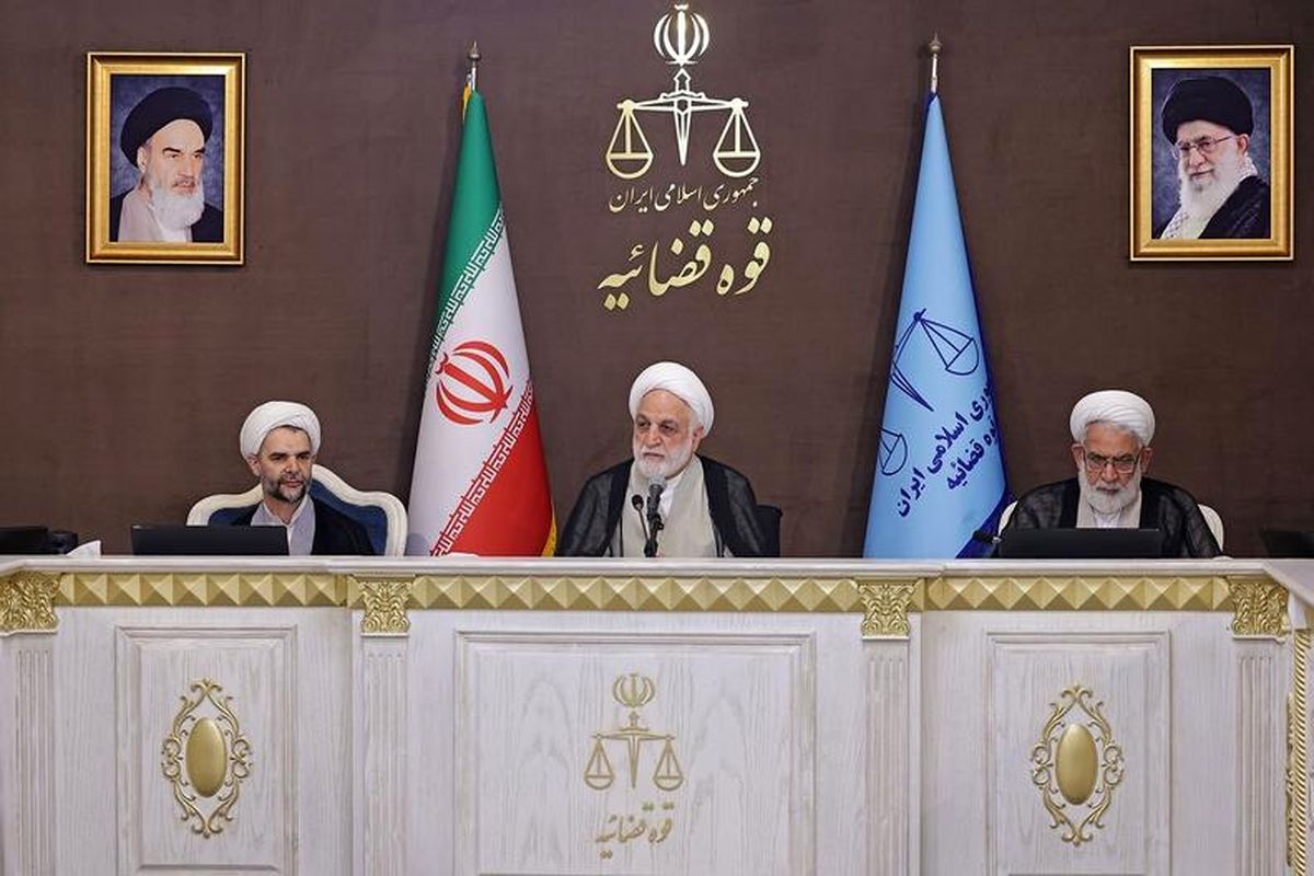 تأخیر در پیشبرد کار مراجعان به مراجع قضایی به هیچ وجه جایز نیست