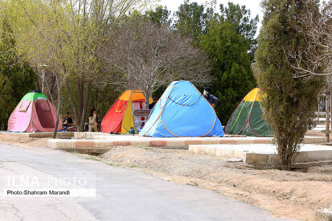 مسافران نوروزی باغ فدک اصفهان‎