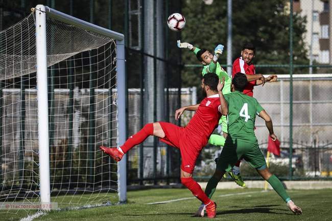 گزارش تصویری بازی تراکتور و ریزه اسپور