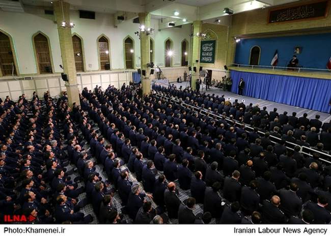 دیدارکارکنان و فرماندهان نیروی هوایی با فرمانده کل قوا