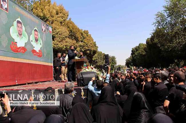 آئین تشییع شهدای مدافع امنیت در اصفهان