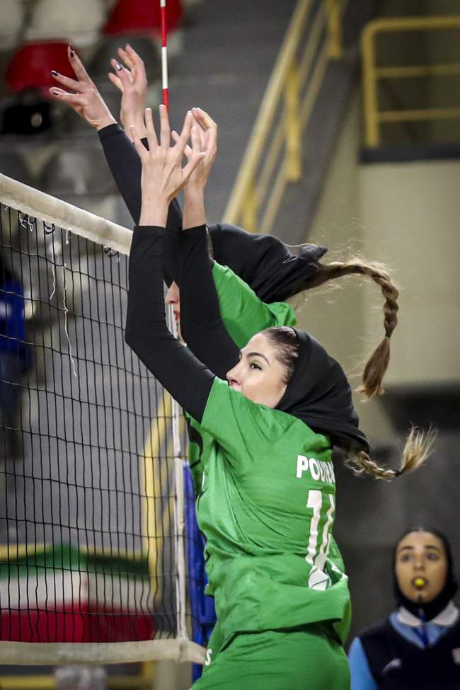 گزارش تصویری دیدار والیبال بانوان شهر آرکا و مهرگان شیراز