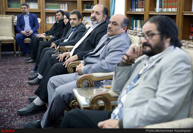 دیدار اعضای شورای مرکزی جمعیت جوانان انقلاب اسلامی با آیت الله هاشمی