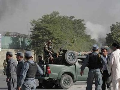انفجار دو بمب‌ در افغانستان دست‌کم 12 کشته برجای گذاشت