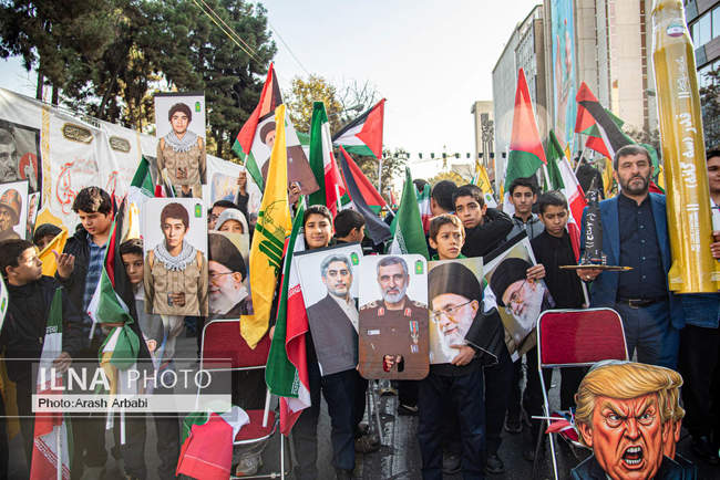 راهپیمایی گرامیداشت روز ۱۳ آبان