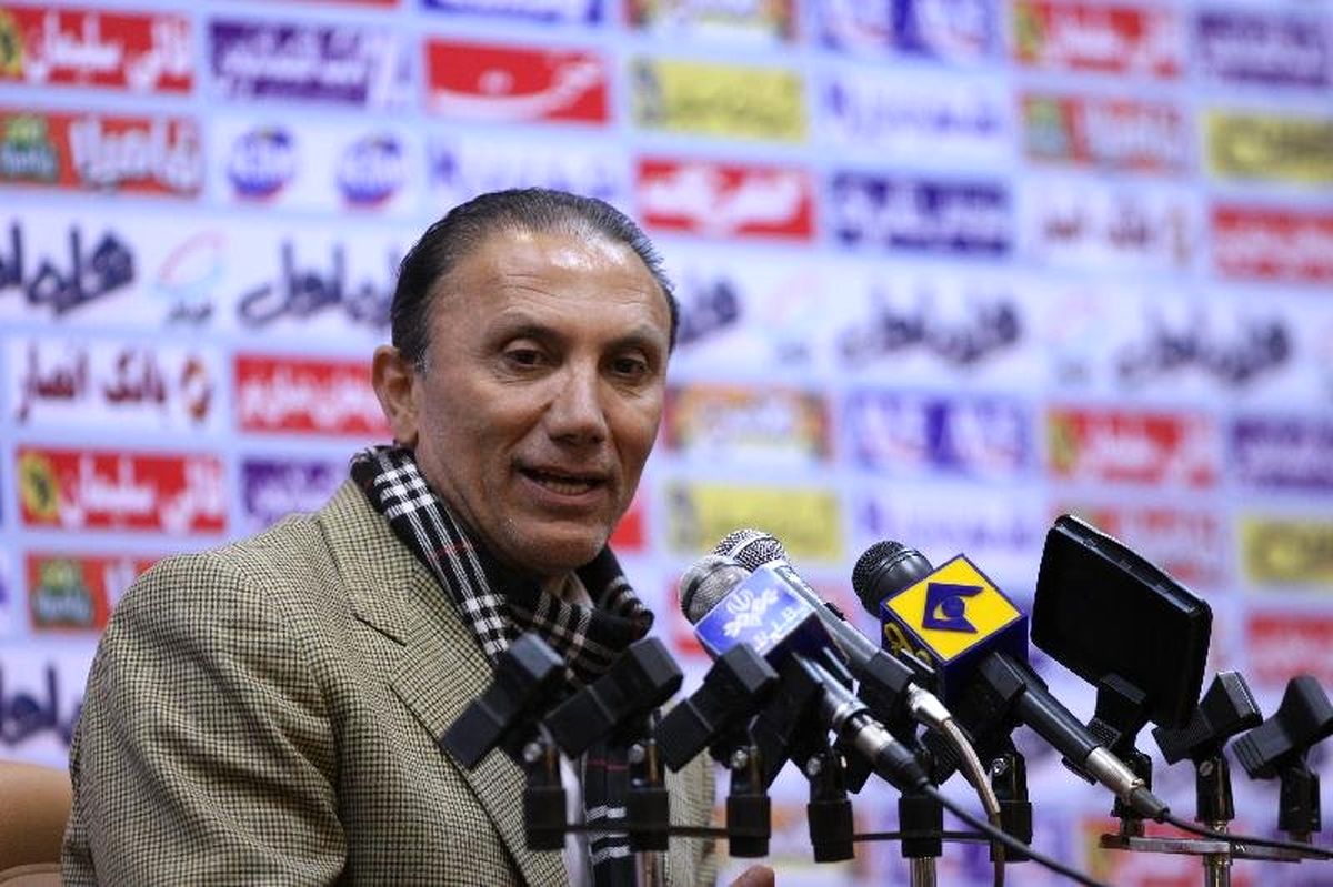 درخشان: شادابی لازم را نداشتیم/ داور باید بازی را کنترل می‌کرد