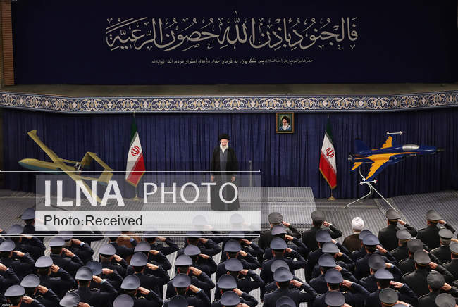 دیدار فرماندهان نیروی هوایی و پدافند هوایی ارتش با رهبر معظم انقلاب