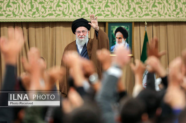 دیدار دانش‌آموزان و دانشجویان با مقام معظم رهبری