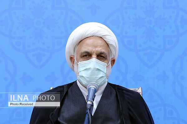 عیادت رئیس قوه قضاییه از آیت‌الله مفید