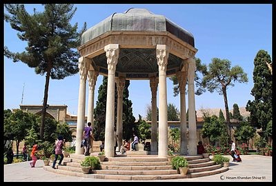 روز «حافظ» فرصت مغتنمی برای بازاندیشی در افکار بلند عرفانی و انسانی این سرمایه درخشان ملی است