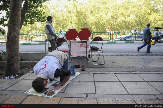 راهپیمایی نمازگزاران در اعتراض به سخنان رئیس جمهور آمریکا