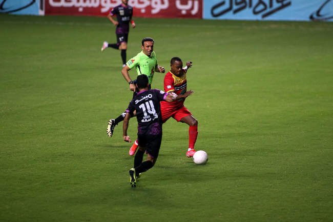 گزارش تصویری از دیدار پرسپولیس و فولاد خوزستان