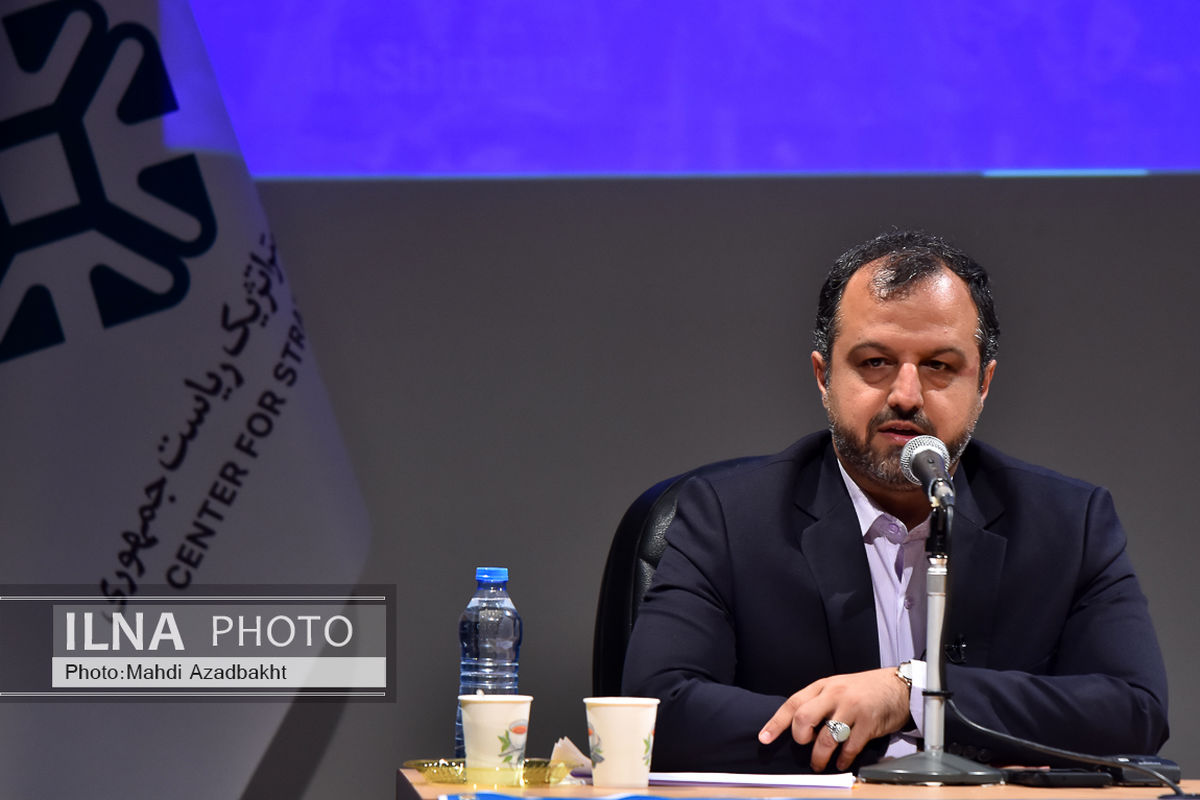 فعالان اقتصادی خوش‌نام و معتبر می‌توانند امیددهنده باشند/ ادعا نداریم شق‌القمر کرده‌ایم