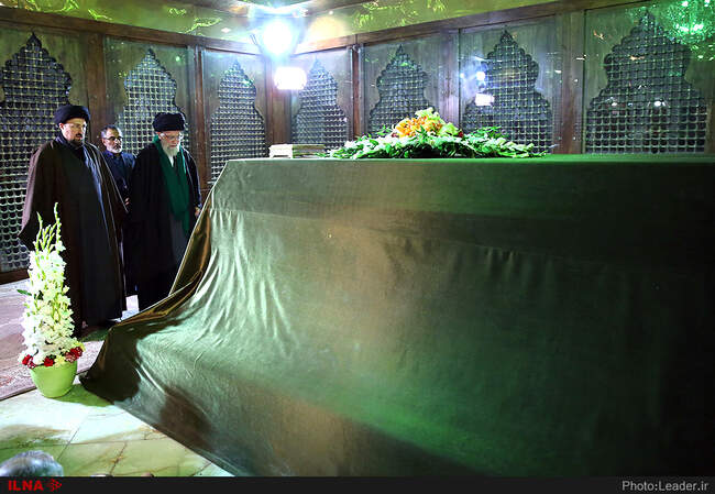 گزارش تصویری حضور رهبر انقلاب در مرقد مطهر امام راحل و گلزار شهدا