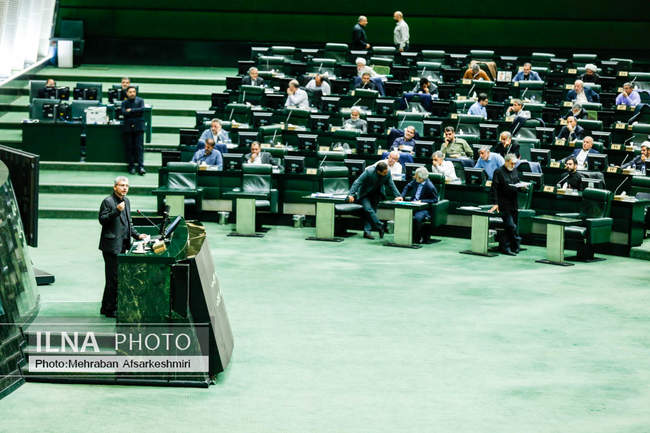 نشست علنی یکشنبه پنج مرداد مجلس شورای اسلامی 