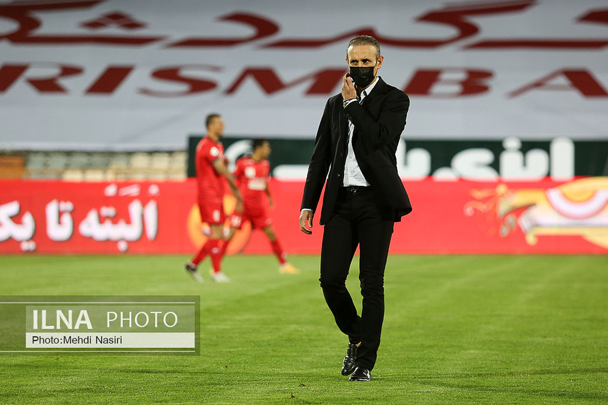 گل محمدی بدون صحبت نشست را ترک کرد