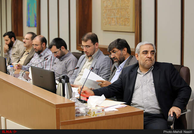 نشست هم‌اندیشی سیدعباس صالحی وزیر فرهنگ و ارشاد اسلامی با اهالی چاپ و نشر 