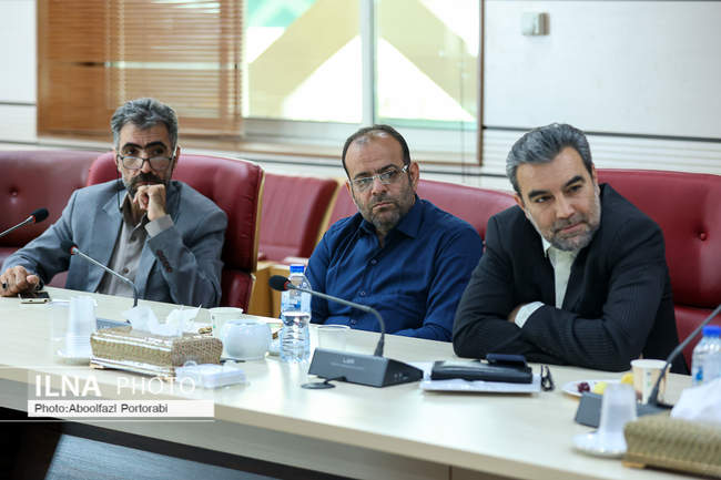 دیدار رئیس و اعضای هیات مدیره خانه مطبوعات با استاندار قزوین