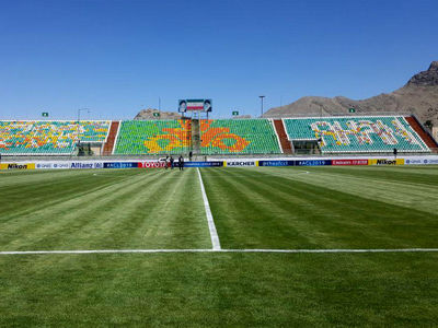 ویدیو: آبیاری چمن فولاد شهر با شلنگ آب!