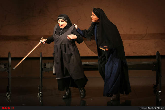 نمایش خانه برناردا آلبا به کارگردانی علی رفیعی