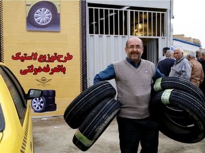 توزیع بیش از ۷۰ هزار حلقه لاستیک بین رانندگان حمل و نقل عمومی آذربایجان غربی