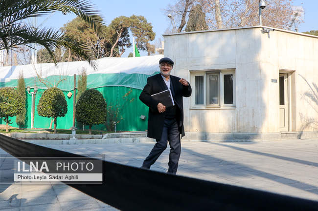 حاشیه جلسه هیئت دولت