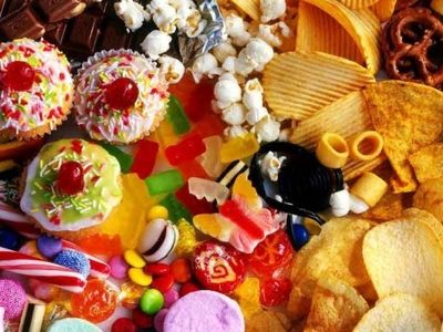 مراقب این غذاهای ناسالم اعتیادآور باشید