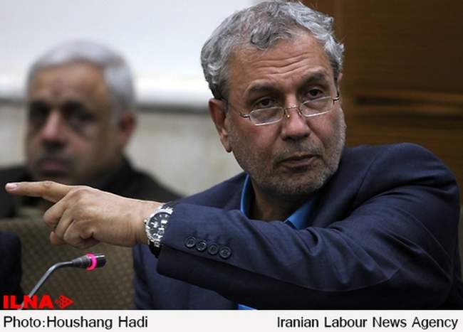 دیدار وزیر کار تعاون و رفاه اجتماعی با کارگران معدن سنگ آهن مرکزی باف