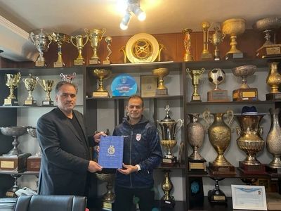 بازگشت نوشادی به نیمکت استقلال