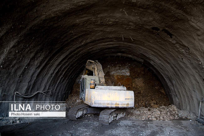 بازدید رئیس بنیاد مستضعفان از فاز ۳ آزادراه تهران شمال