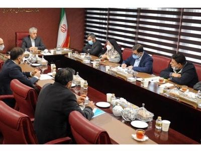 دیدار اعضای هیات مدیره استقلال با وزیر ورزش و جوانان