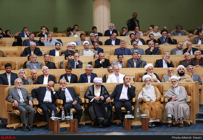 نشست دولت مردان دفاع مقدس