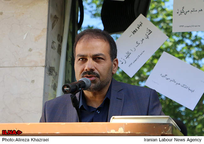 مراسم تشییع پیکر حسین قندی 