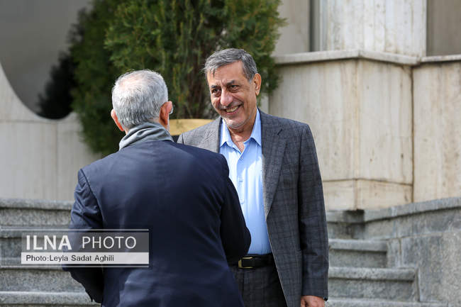 حاشیه جلسه هیات دولت- ۸ اسفند