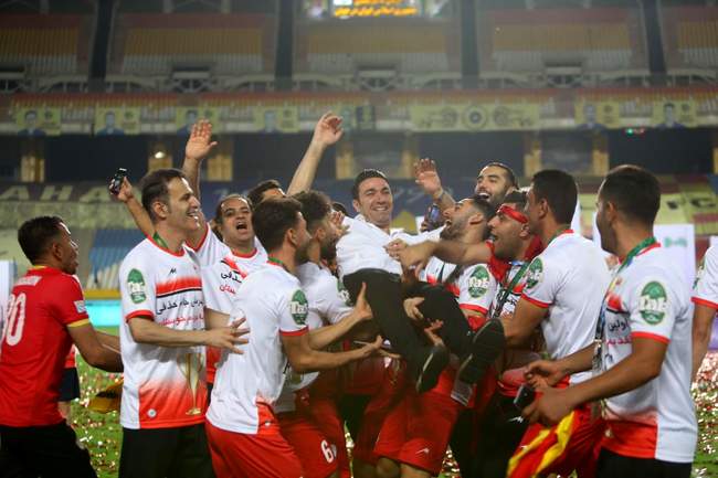 گزارش تصویری مراسم اهدای مدال قهرمانی جام حذفی به فولاد