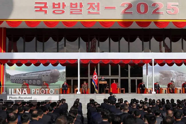 نمایشگاه دفاعی کره شمالی با حضور کیم جونگ‌اون