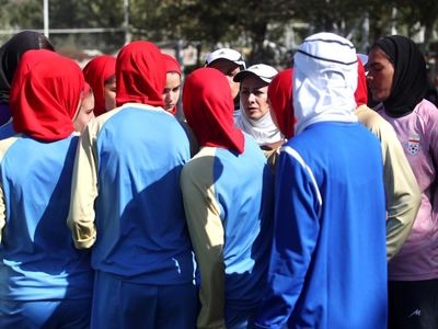 مهینی 30 بازیکن را به اردو فراخواند