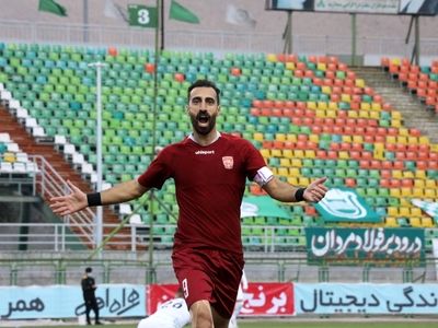 ویدئو: گل زیبایی قاسمی نژاد به نساجی