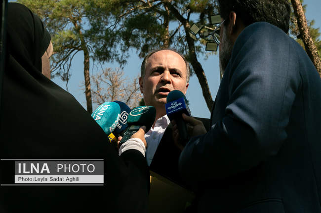 حاشیه جلسه هیات دولت - ۷ آبان