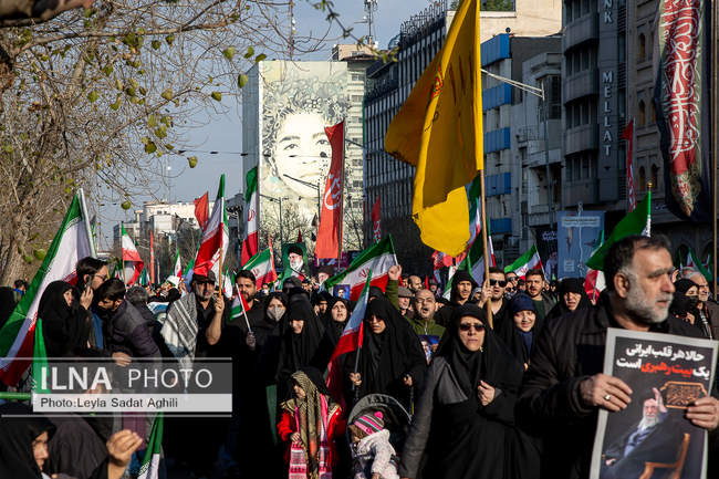 مراسم بیعت با سومین رهبر انقلاب اسلامی در تهران /1