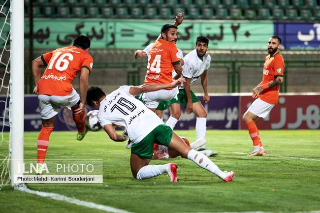 برد خانگی تیم فوتبال ذوب آهن اصفهان مقابل مس رفسنجان