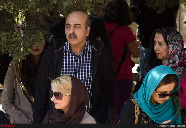 گردهمایی سینماگران بر مزار عباس کیارستمی