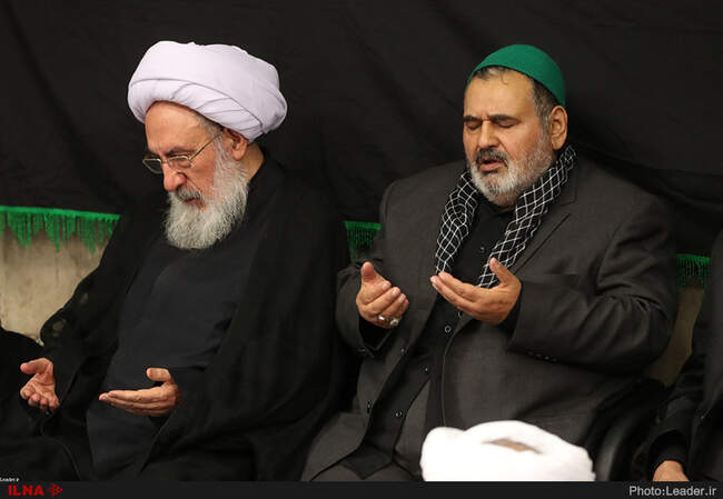 گزارش تصویری مراسم عزاداری شام غریبان در حضور رهبر انقلاب