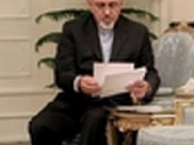 ظریف فرارسیدن سالروز میلاد حضرت مسیح(ع) و سال نو میلادی را تبریک گفت