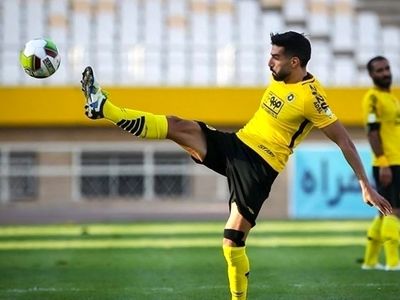 ایرانپوریان: در این زمین نمی شد پاس داد / بیانیه بازی تمام شود  