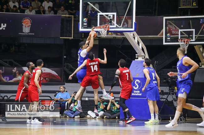 دیدار تیم های بسکتبال استقلال و شهرداری گرگان (گزارش تصویری)